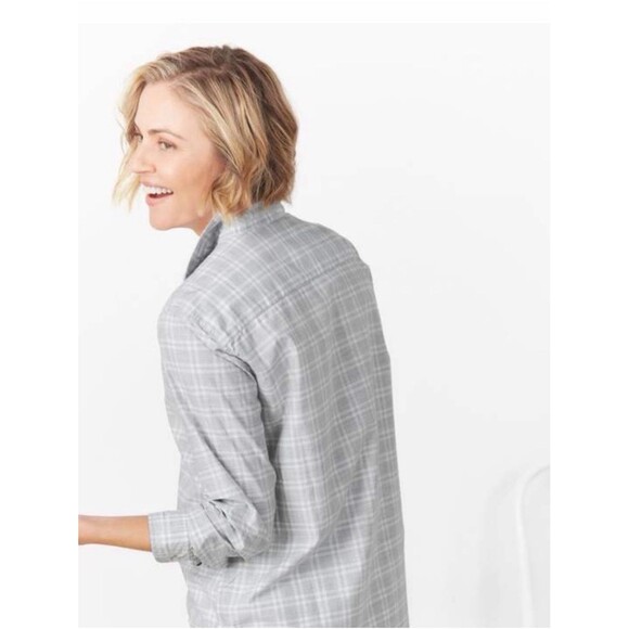 Sarah Alexandra Tops - Sarah Alexandra Women's Gray Plaid Button-Down Shirt